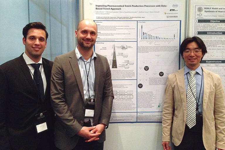 From left: Mr. Casola, another graduate student at ETH Zürich, and Associate Prof. Sugiyama