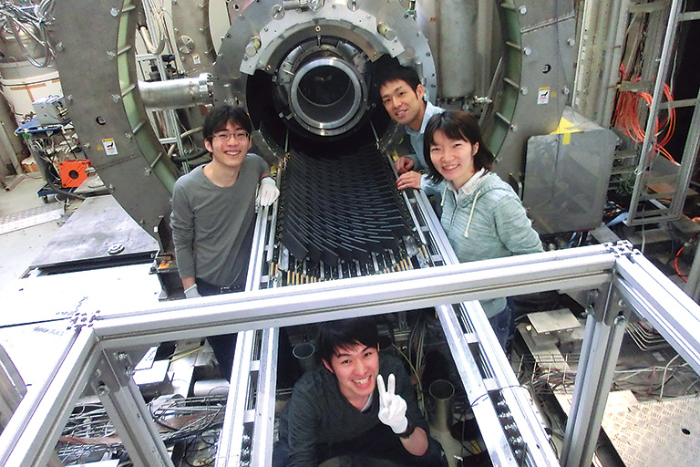 Graduate students from UTokyo in training at the Paul Scherrer Institute