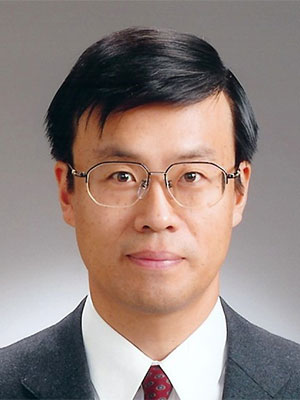 小形正男教授