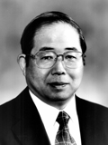 小間篤